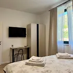 D Cube Villa *