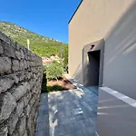 D Cube Villa